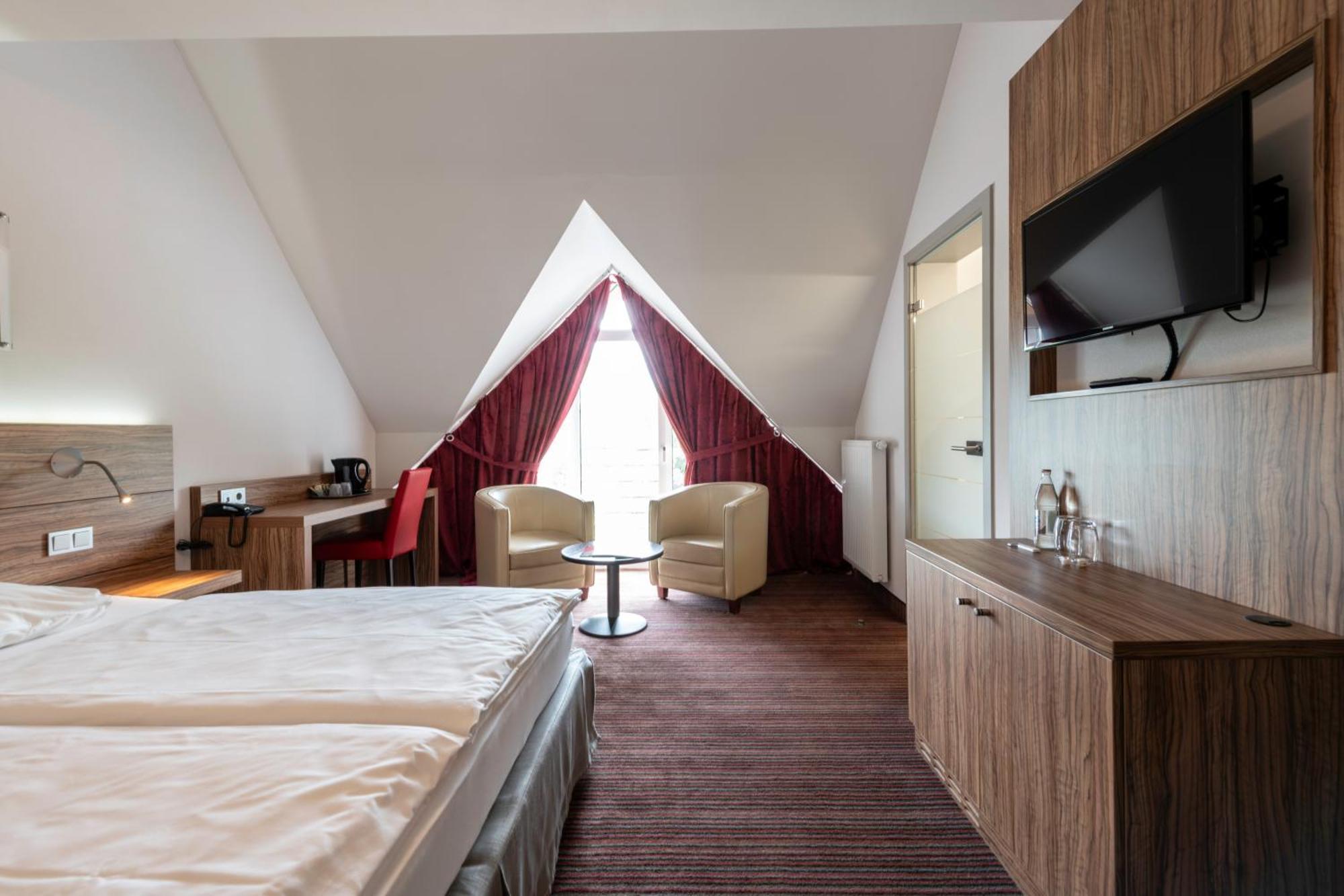 L'Hotel Et Restaurant Du Golf De Clervaux Eselborn Kültér fotó